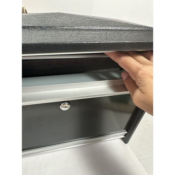 Gibraltar Mailsafe Lockable Security Wall Mount Mailbox MSK00000 - NO KEY Read* - Picture 4 of 13